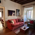 Renaissance Square, Bright Apartment