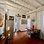 Apartman Renaissance Square, Bright *