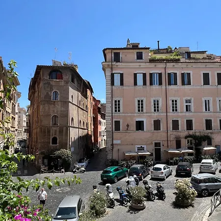 Apartment Renaissance Square, Bright Rome